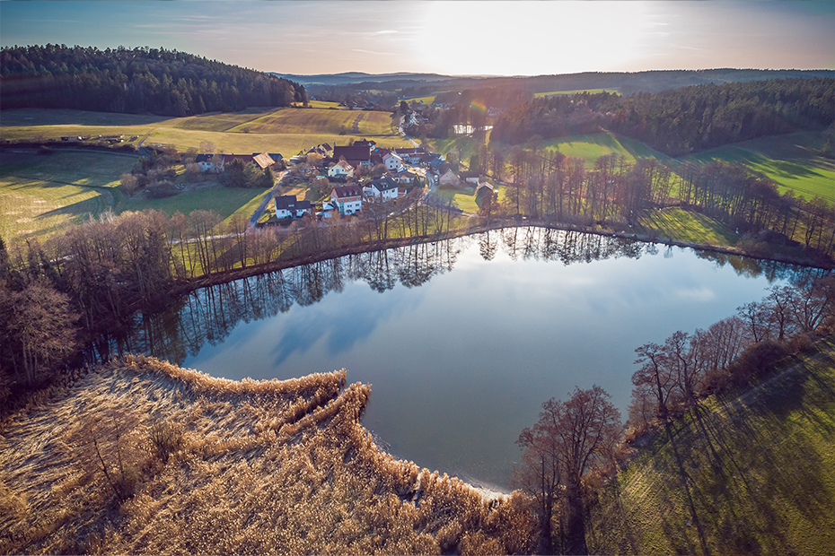 Der Güßbach samt Hergramsdorfer See bei Weitramsdorf